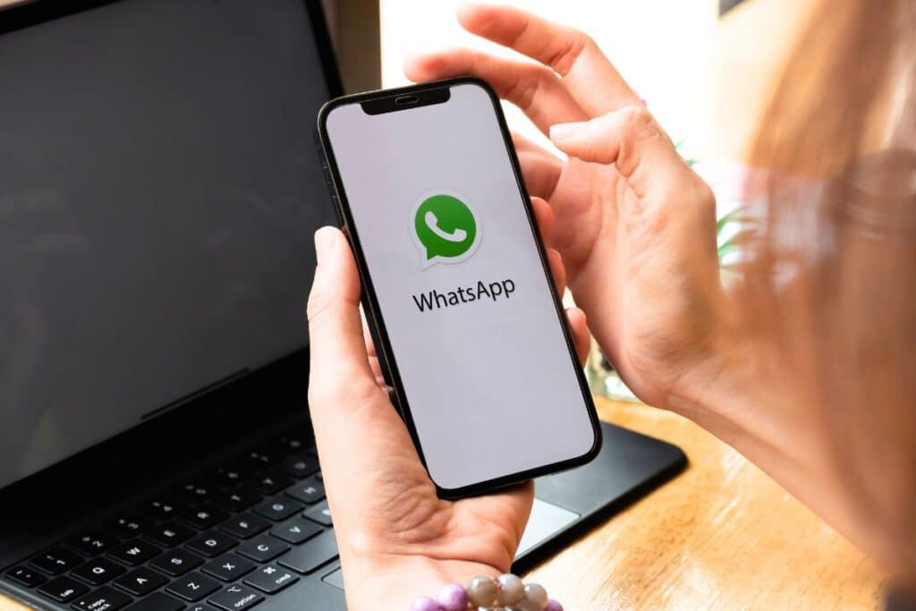 WhatsApp unveils 4 new features